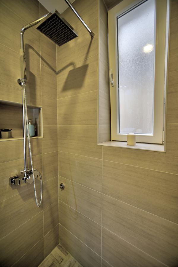 H&M Lux Appartment Downtown New Белград Экстерьер фото