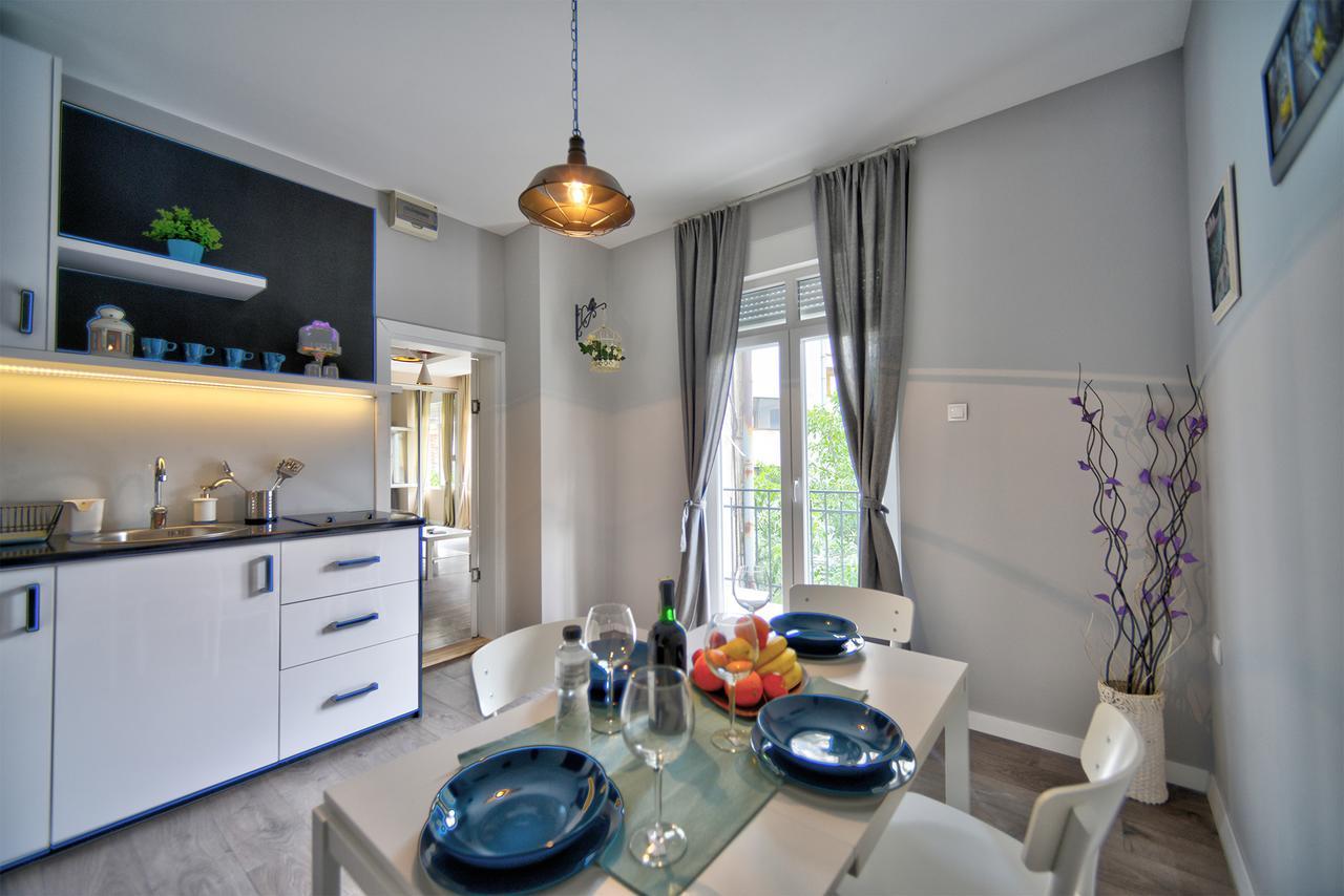 H&M Lux Appartment Downtown New Белград Экстерьер фото